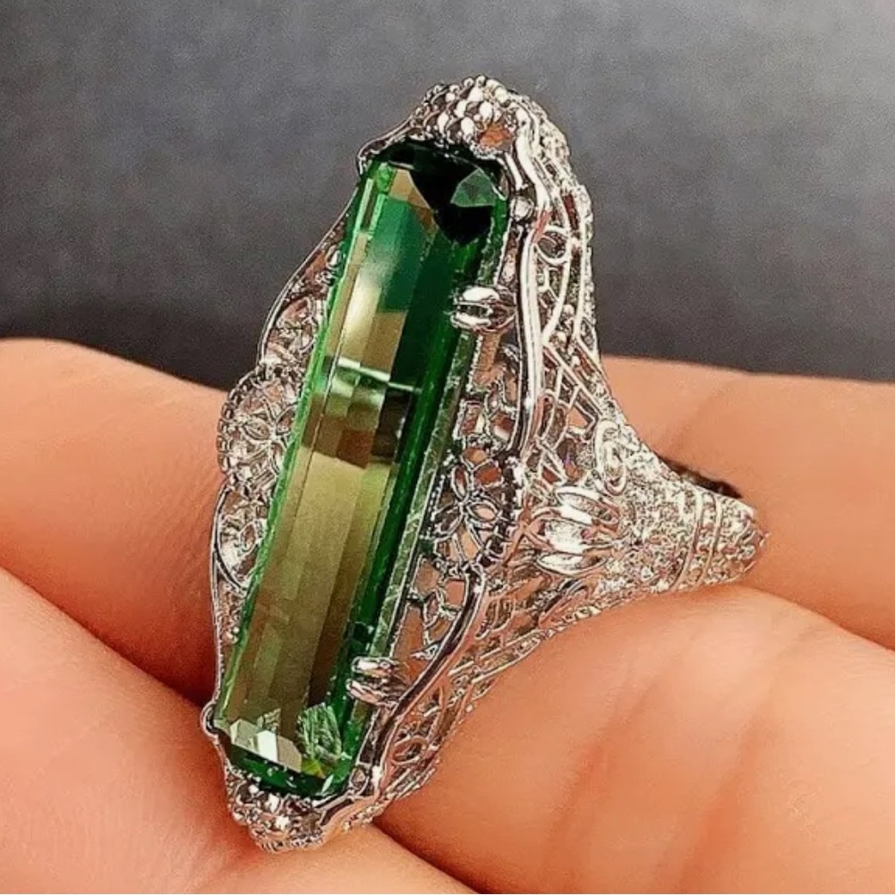 A Stunning Vintage Style Simulated Vivid Green Tourmaline Fashion Huge Ring - Picture 4 of 4